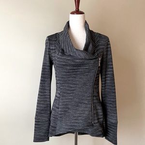 WHBM Grey Asymmetrical zip hi/lo knit jacket with pockets. Size XS